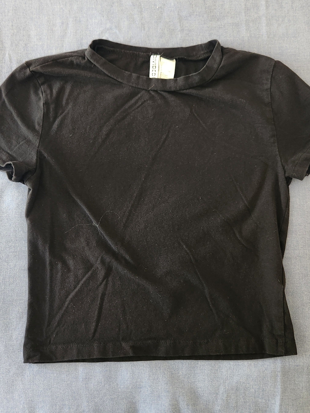 H&M Divided Black Short-Sleeve Tee